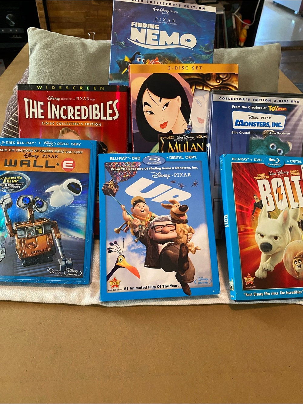 7 Kids Movie Collection - Blue & Red DVD/Blu-ray Set
Pixar/Disney bundle